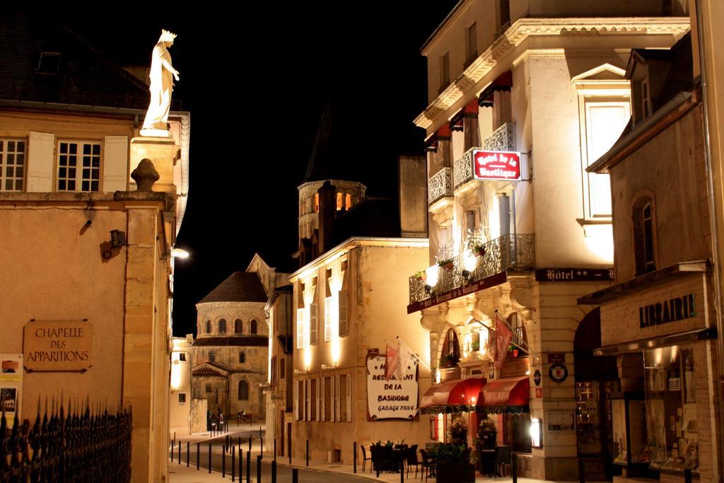 Hotel De La Basilique Paray-le-Monial Bagian luar foto