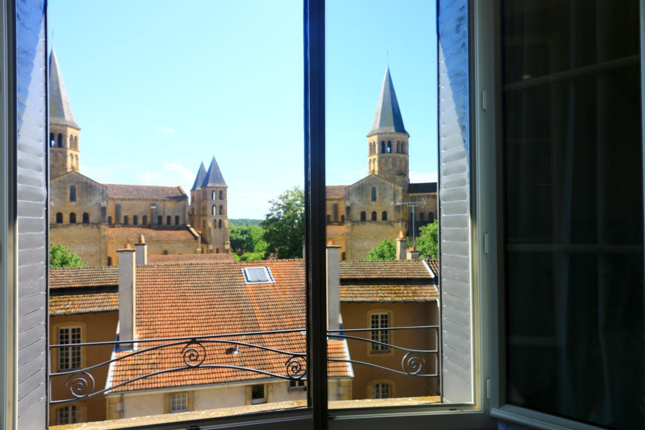 Hotel De La Basilique Paray-le-Monial Bagian luar foto